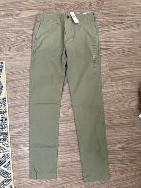 NWT: Women’s Olive Green Khaki Pants
